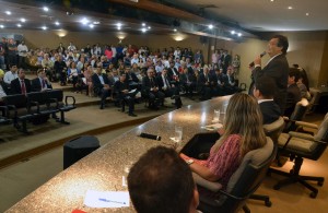 Governador Flávio Dino durante Seminário Nacional O Plano Mais IDH e o Desenvolvimento Territorial do Maranhão.